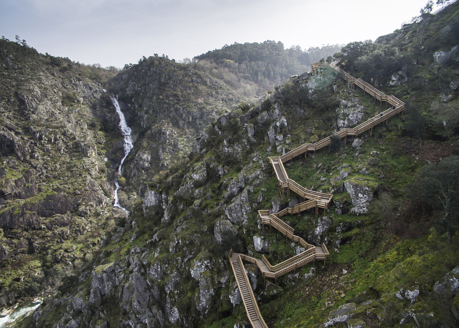 Natur und Adrenalin: Paiva-Stege und Arouca 3